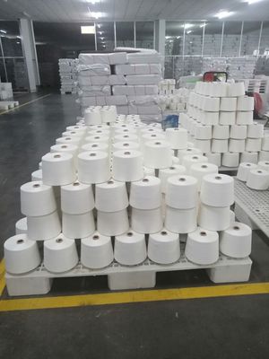 Πολυεστέρα/βίσκοζη TR 80/20 Μεικτό Spandex Core Spun Yarn Ακατέργαστο λευκό νήμα για υφάσματα από τζίνι